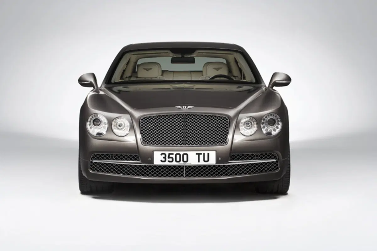 Bentley Flying Spur Spur 2.9 V6 hybrid auto (32)