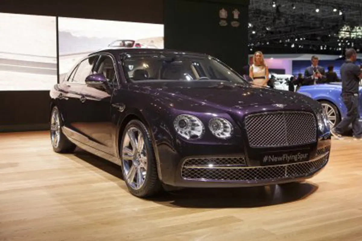 Bentley Flying Spur Spur 2.9 V6 hybrid auto (39)