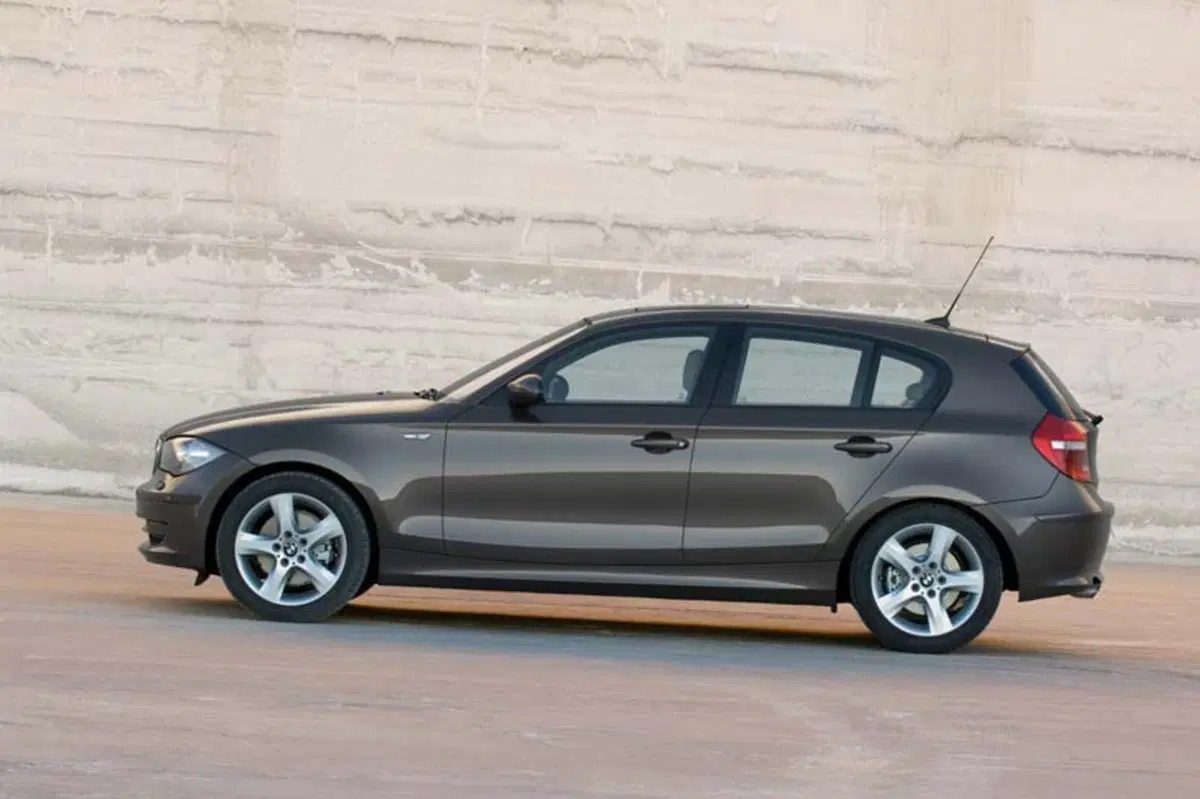 BMW Serie 1 118i cat 5 porte Futura (4)
