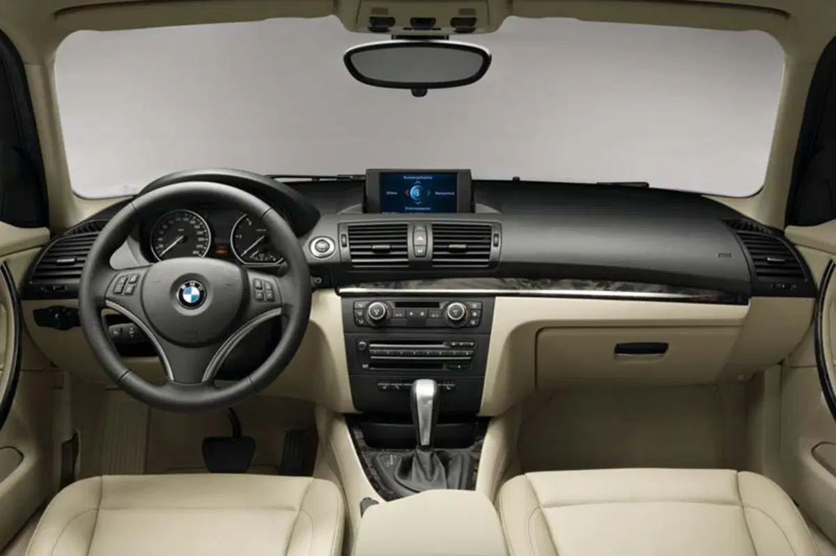 BMW Serie 1 118i cat 5 porte Futura (6)