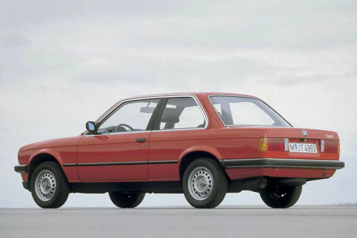 BMW Serie 3 320i cat 4 porte (4)