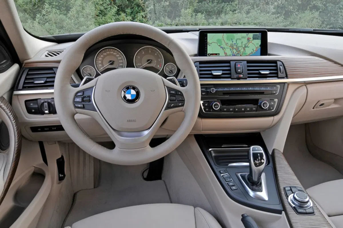 BMW Serie 3 Active Hybrid 3 Msport (7)