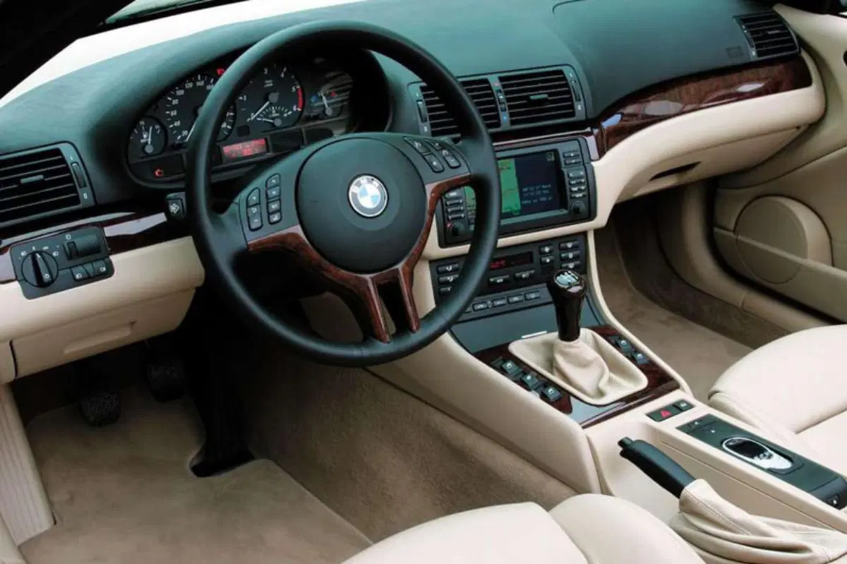 BMW Serie 3 Cabrio 330Cd cat  All Seasons (9)