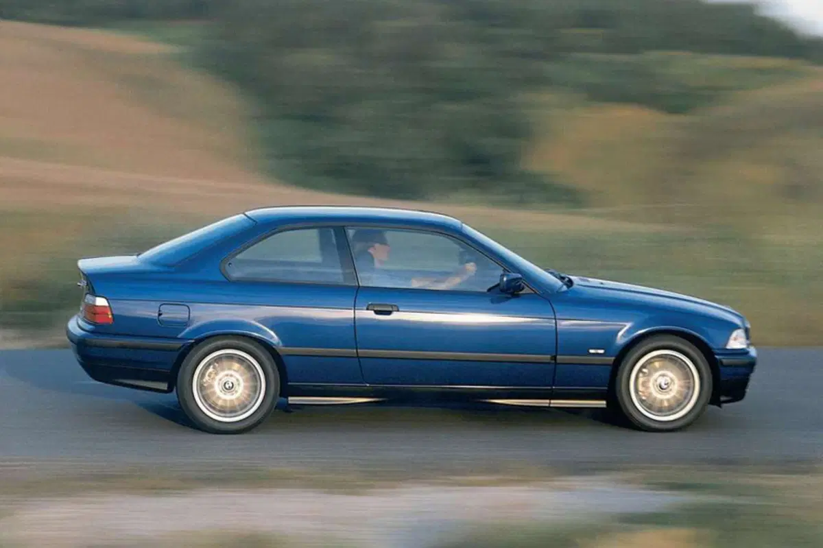 BMW Serie 3 Coupé 318is 1.9 16V cat (5)
