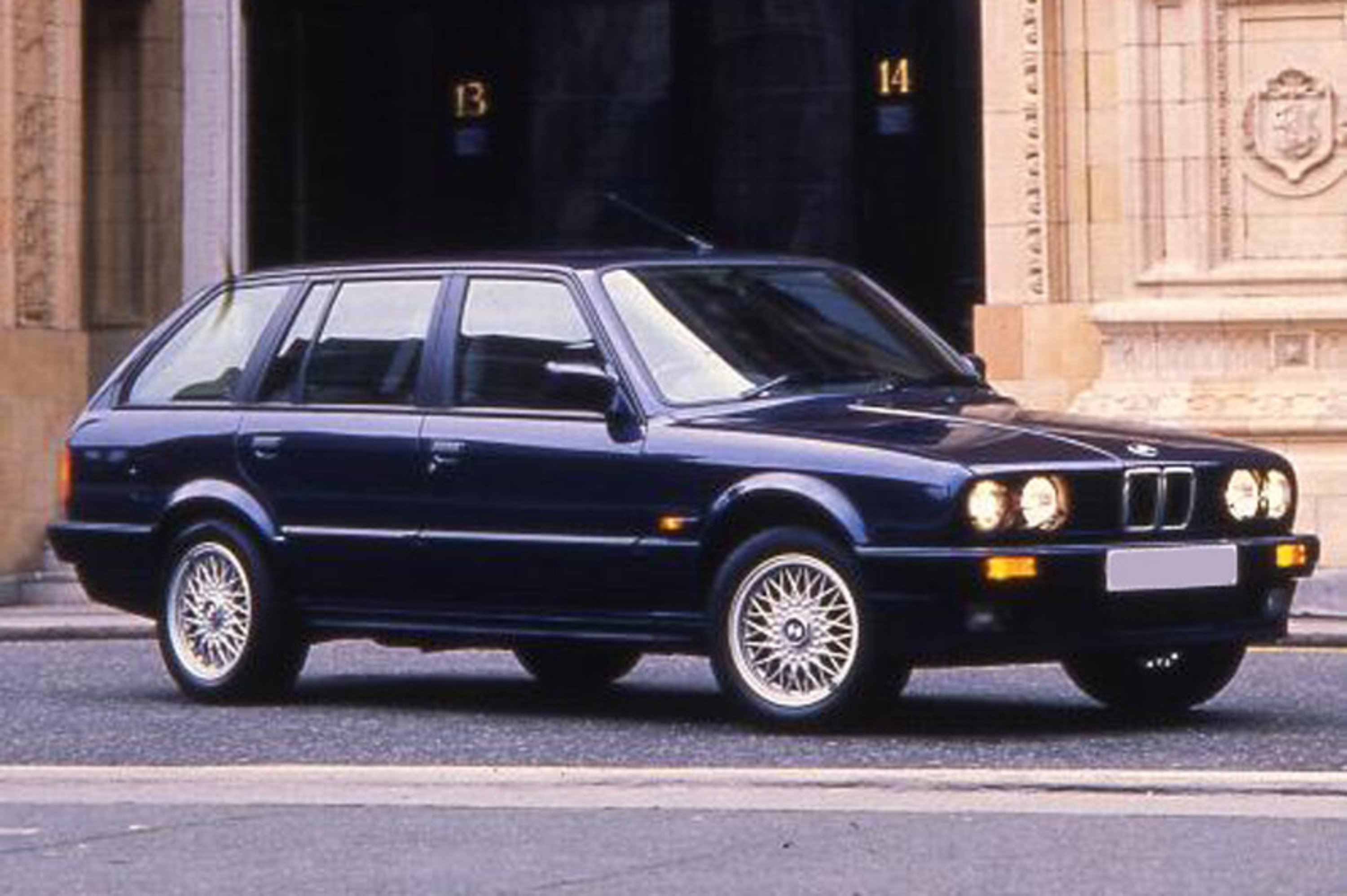 BMW Serie 3 Touring 318i cat  Europa