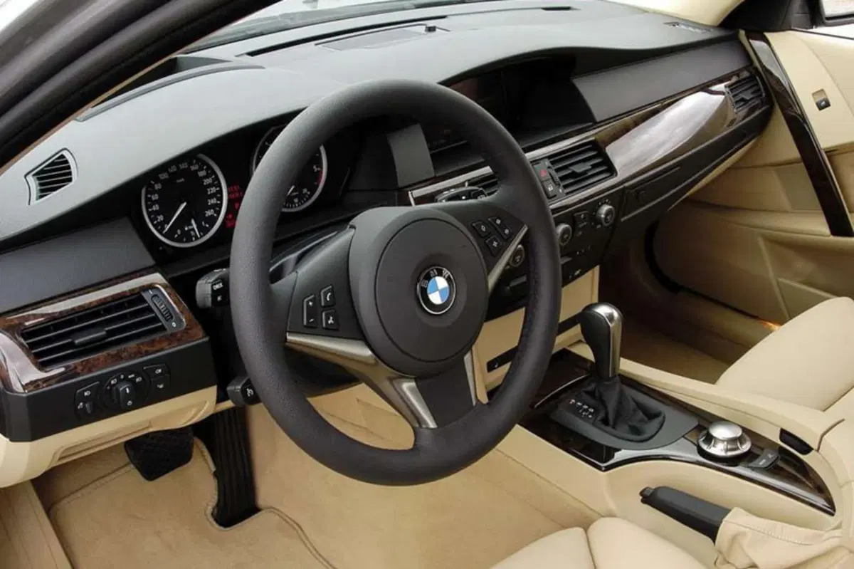 BMW Serie 5 Touring (2004-10) (4)