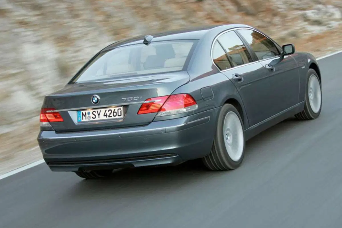 BMW Serie 7 (2001-08) (3)