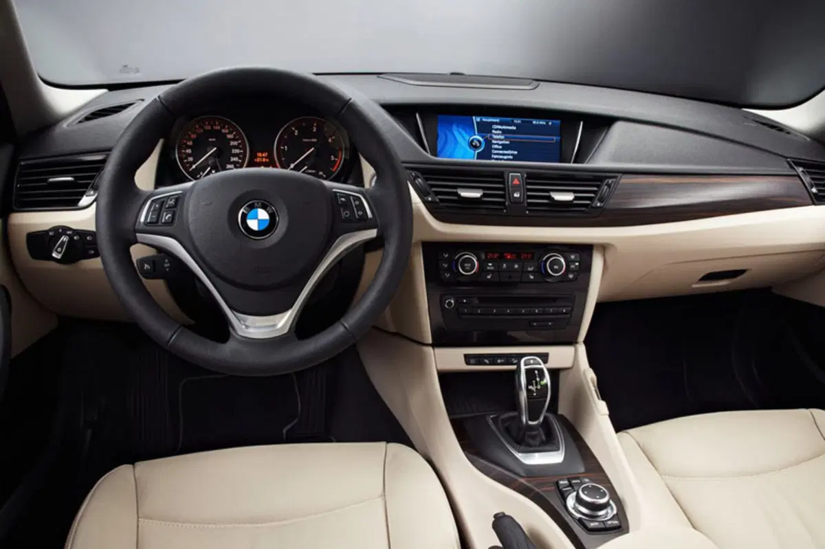 BMW X1 sDrive20d (5)