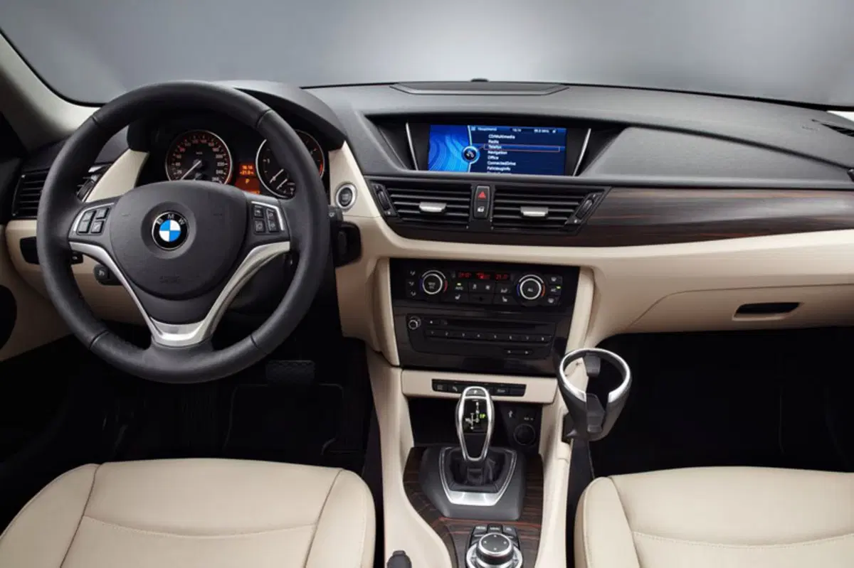 BMW X1 sDrive20d (6)