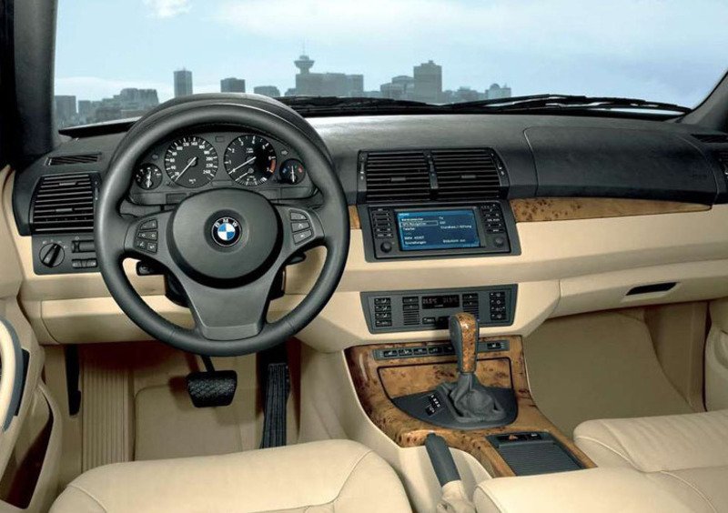 BMW X5 (2000-06) (5)
