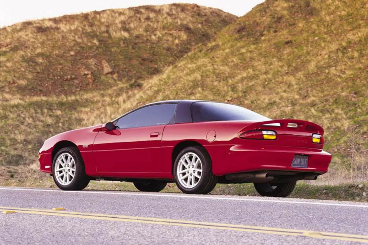 Chevrolet Camaro Coupé (1998-02) (3)