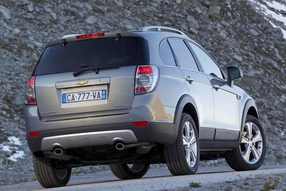 Chevrolet Captiva 2.0 VCDi LS (3)