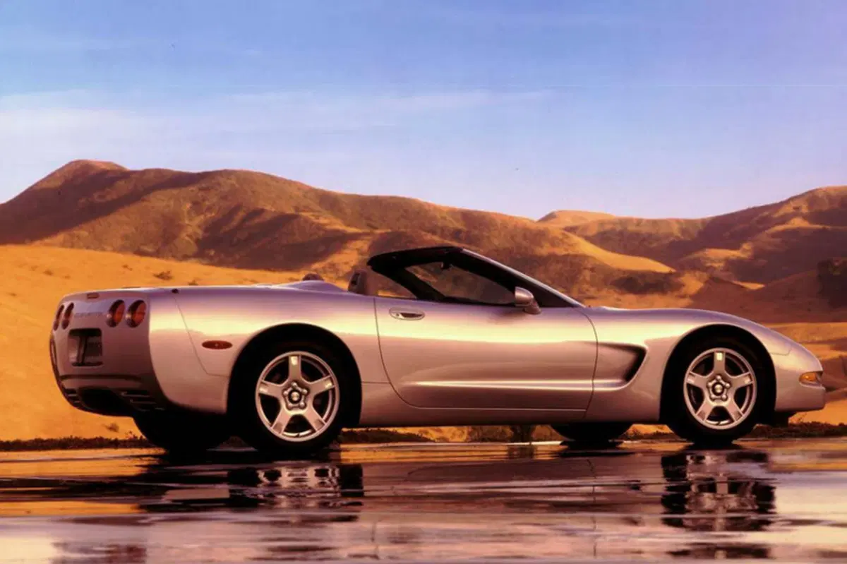 Chevrolet Corvette C5 (1998-04) (2)