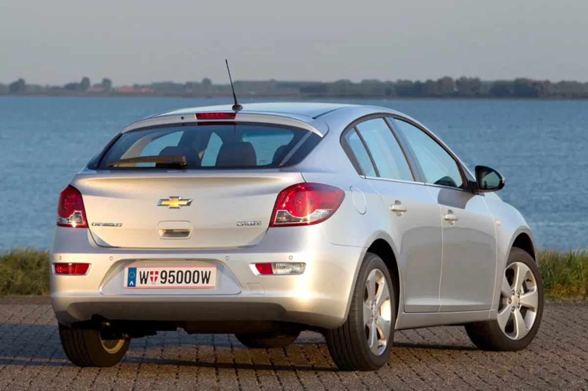 Chevrolet Cruze 1.8 5 porte LT GPL (6)