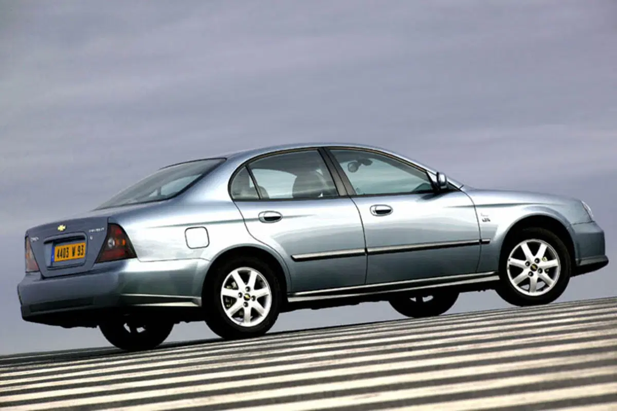 Chevrolet Evanda (2005-06) (2)