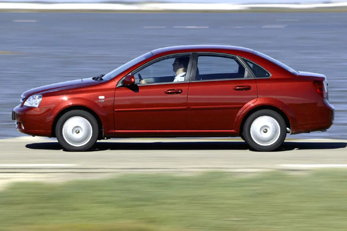 Chevrolet Nubira (2005-05) (2)