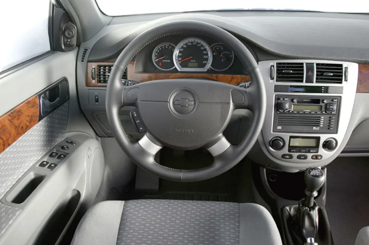 Chevrolet Nubira (2005-05) (4)