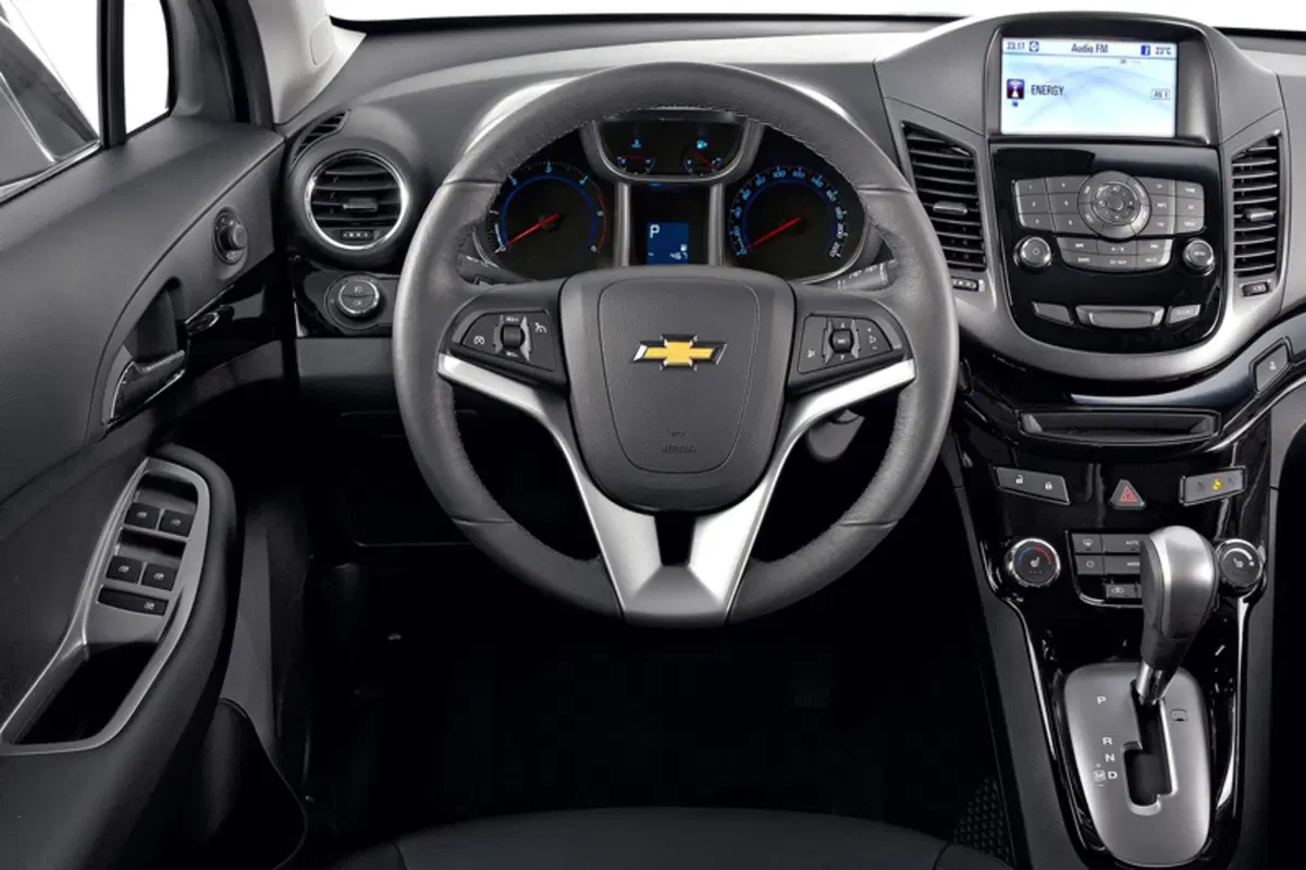 Chevrolet Orlando (2010-15) (3)