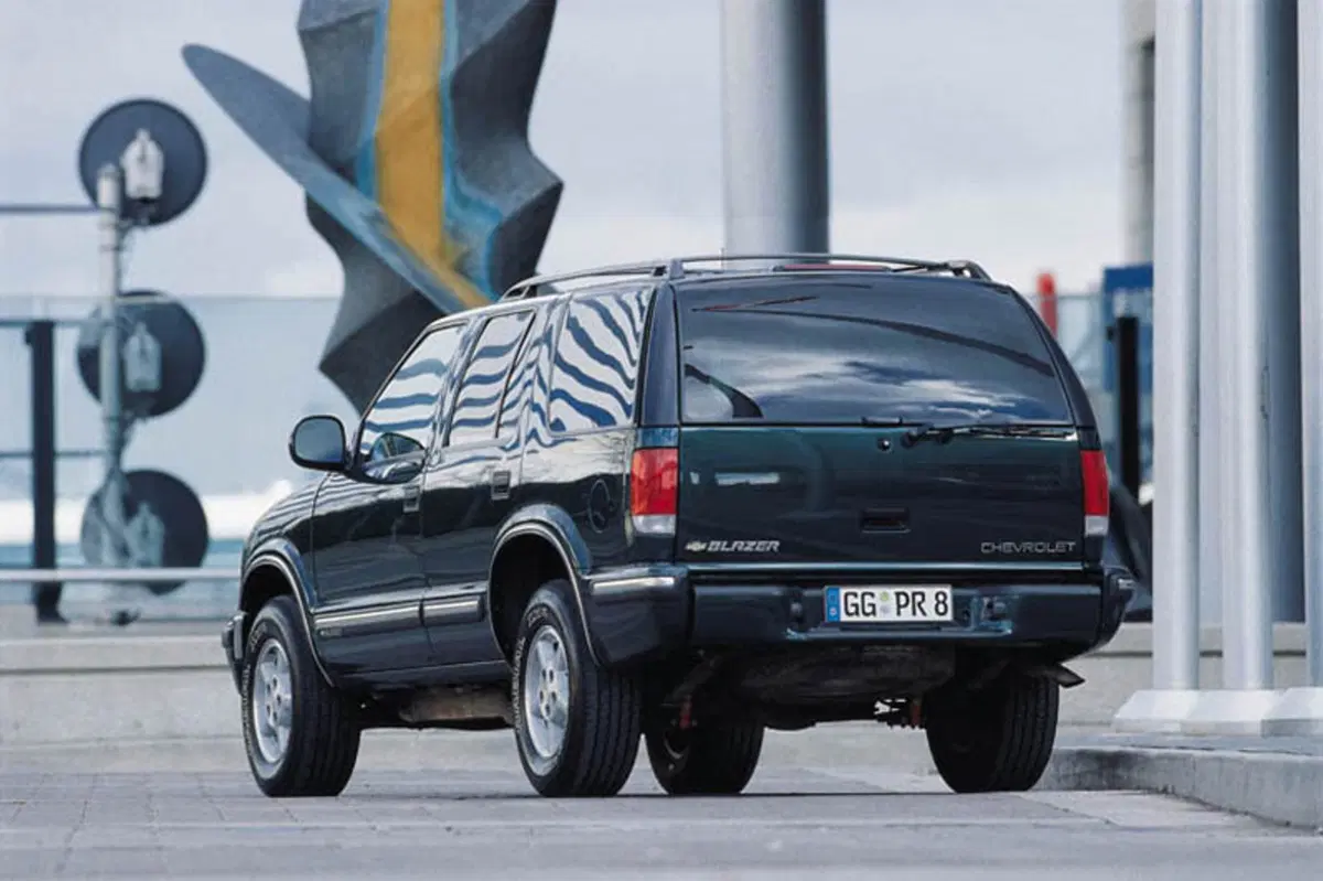 Chevrolet S-Blazer (1995-02) (2)