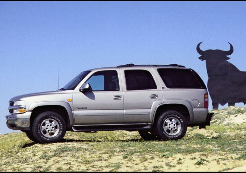 Chevrolet Tahoe (2000-06) (2)
