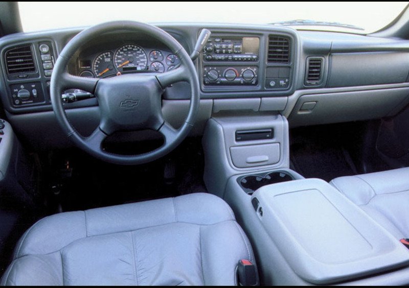 Chevrolet Tahoe (2000-06) (4)