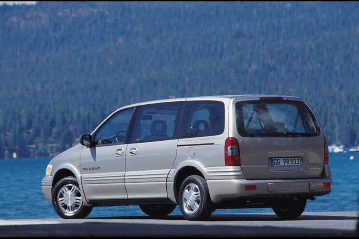 Chevrolet Trans Sport (1998-05) (2)
