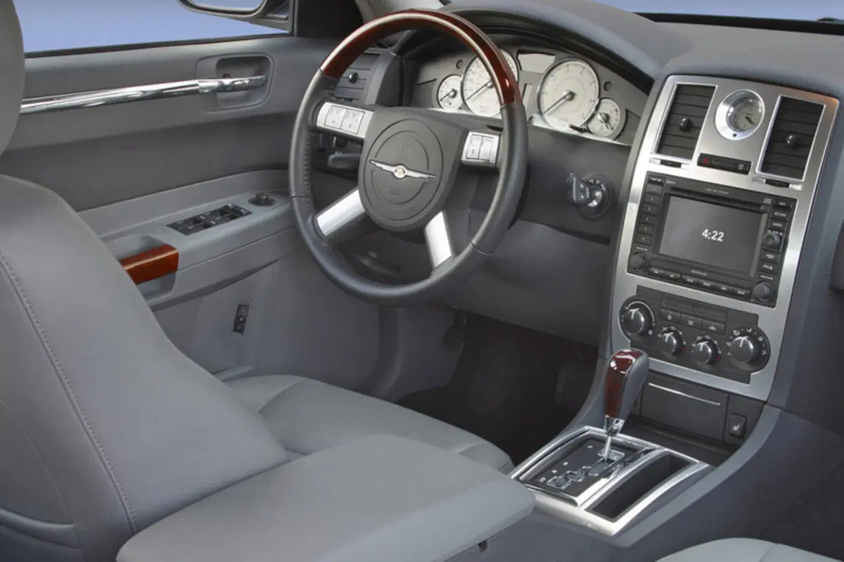 Chrysler 300 C (2005-10) (4)