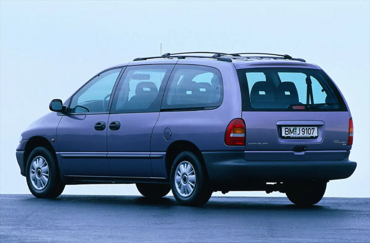 Chrysler Grand Voyager (1995-01) (3)