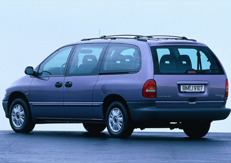 Chrysler Grand Voyager (1995-01) (3)