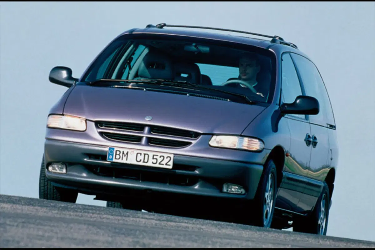 Chrysler Voyager (1995-01) (3)