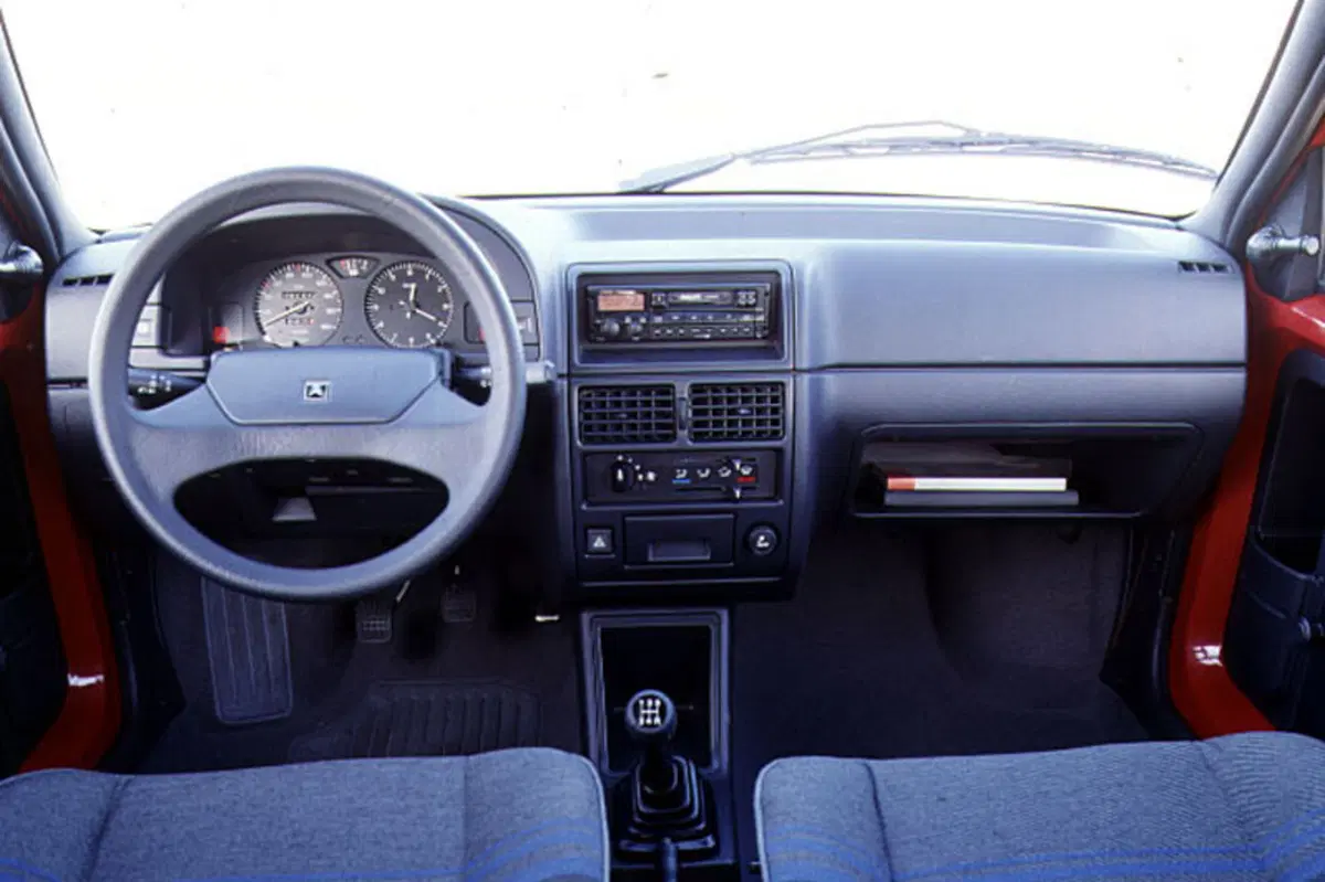 Citroen AX 1.4 3 porte GTI (4)