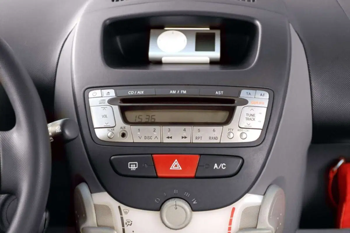 Citroen C1 1.0 3 porte CMP DeeJay (29)