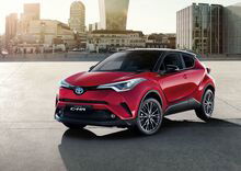 Toyota C-HR, col my 2018 arriva la Trend