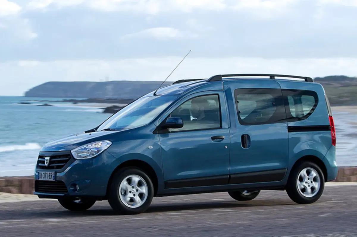 Dacia Dokker 1.6 8V 100CV Start&Stop Serie Speciale Lauréate Family N1 (9)