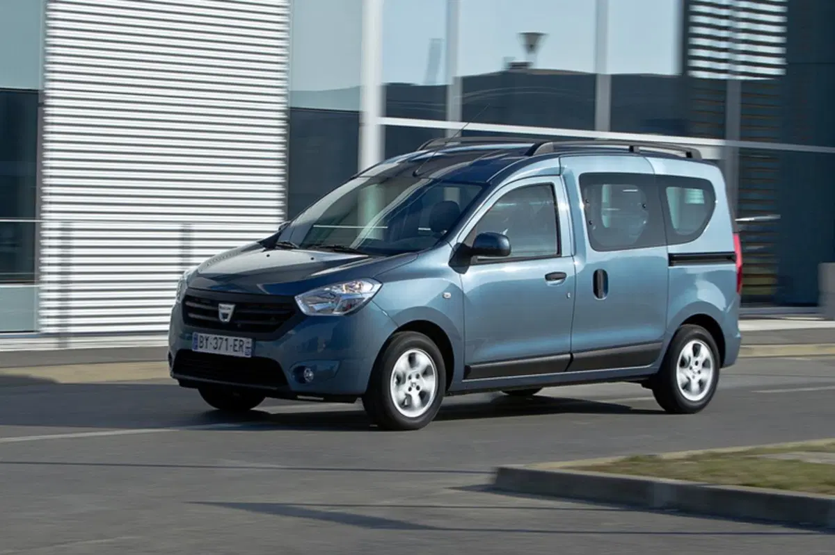 Dacia Dokker 1.6 8V 100CV Start&Stop Serie Speciale Lauréate Family N1 (23)