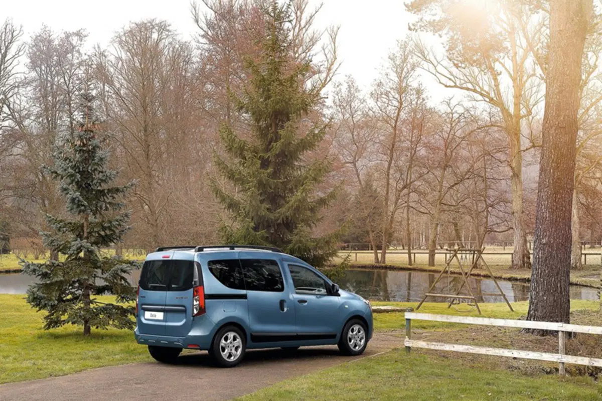 Dacia Dokker 1.6 8V 100CV Start&Stop Serie Speciale Lauréate Family N1 (28)