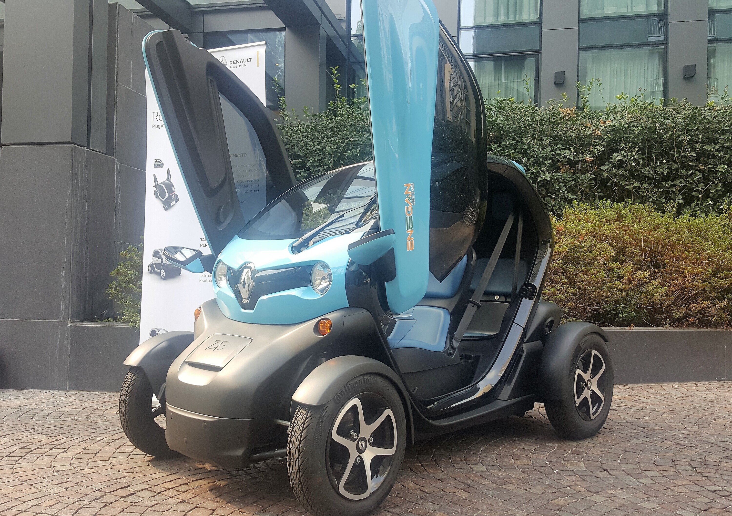 Enegan con Renault Twizy per un pacchetto fornitura energia e mobilit&agrave; 100% green