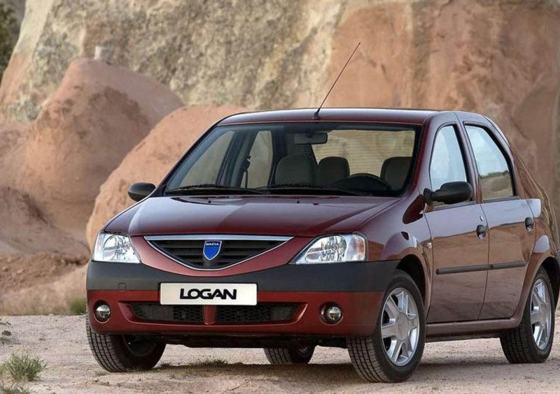 Dacia Logan (2005-08)
