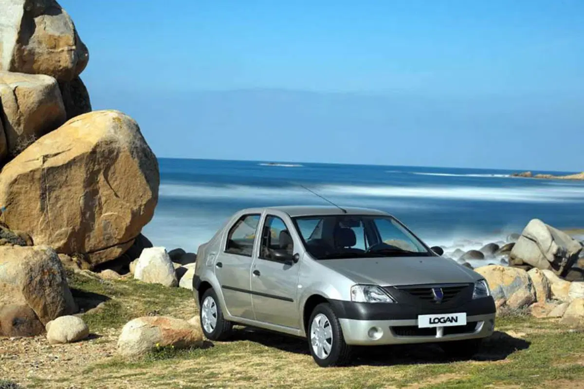 Dacia Logan (2005-08) (9)