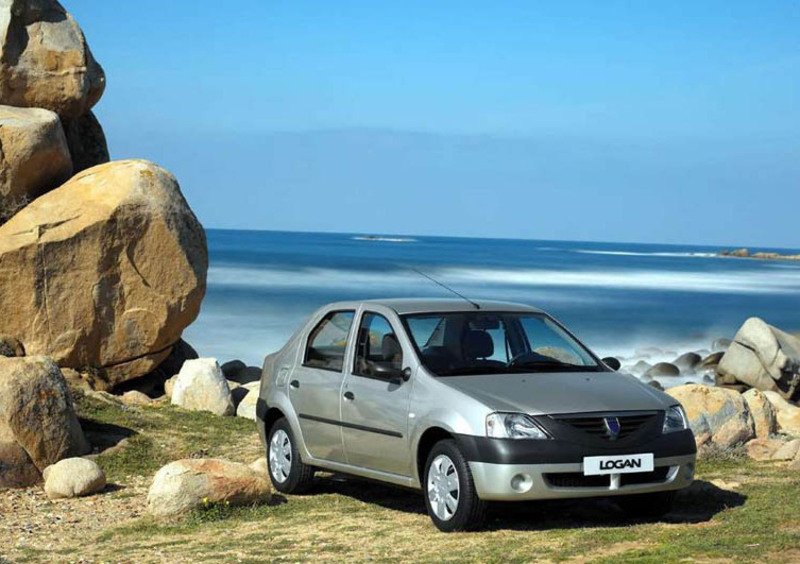 Dacia Logan (2005-08) (9)