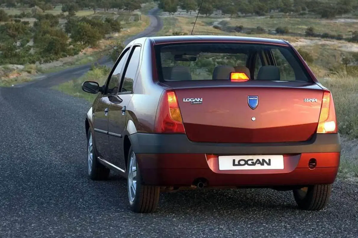 Dacia Logan (2005-08) (10)