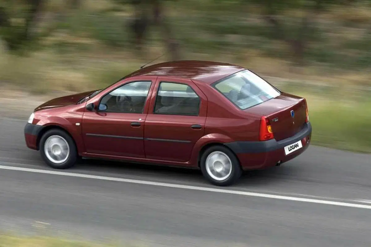Dacia Logan (2005-08) (11)