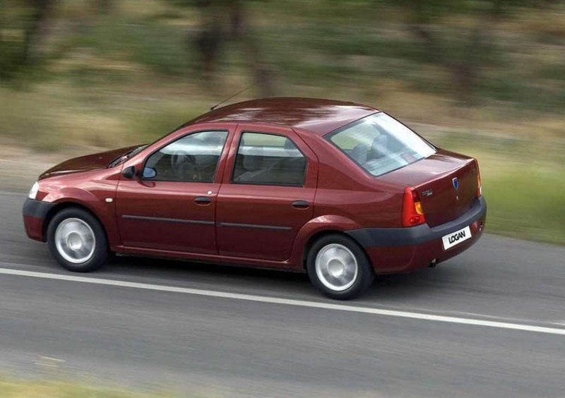Dacia Logan (2005-08) (11)