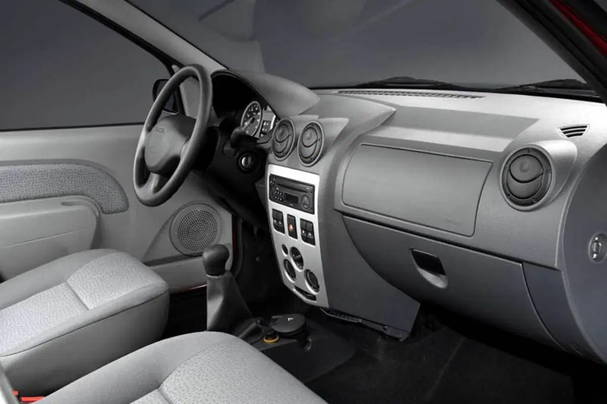 Dacia Logan (2005-08) (27)
