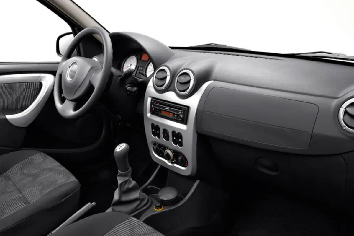 Dacia Logan Station Wagon (2008-13) (5)