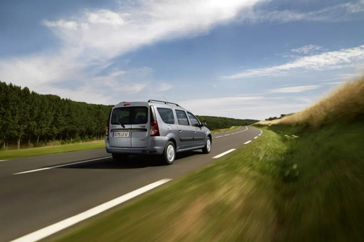 Dacia Logan Station Wagon (2008-13) (15)