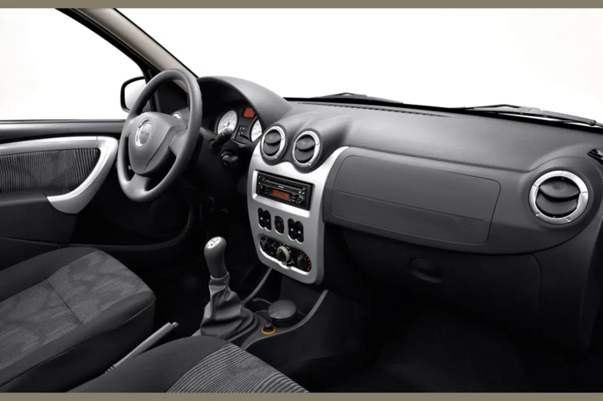 Dacia Sandero (2008-13) (13)
