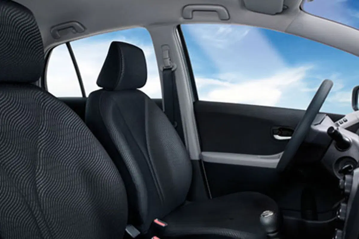 Daihatsu Charade (2011-13) (4)