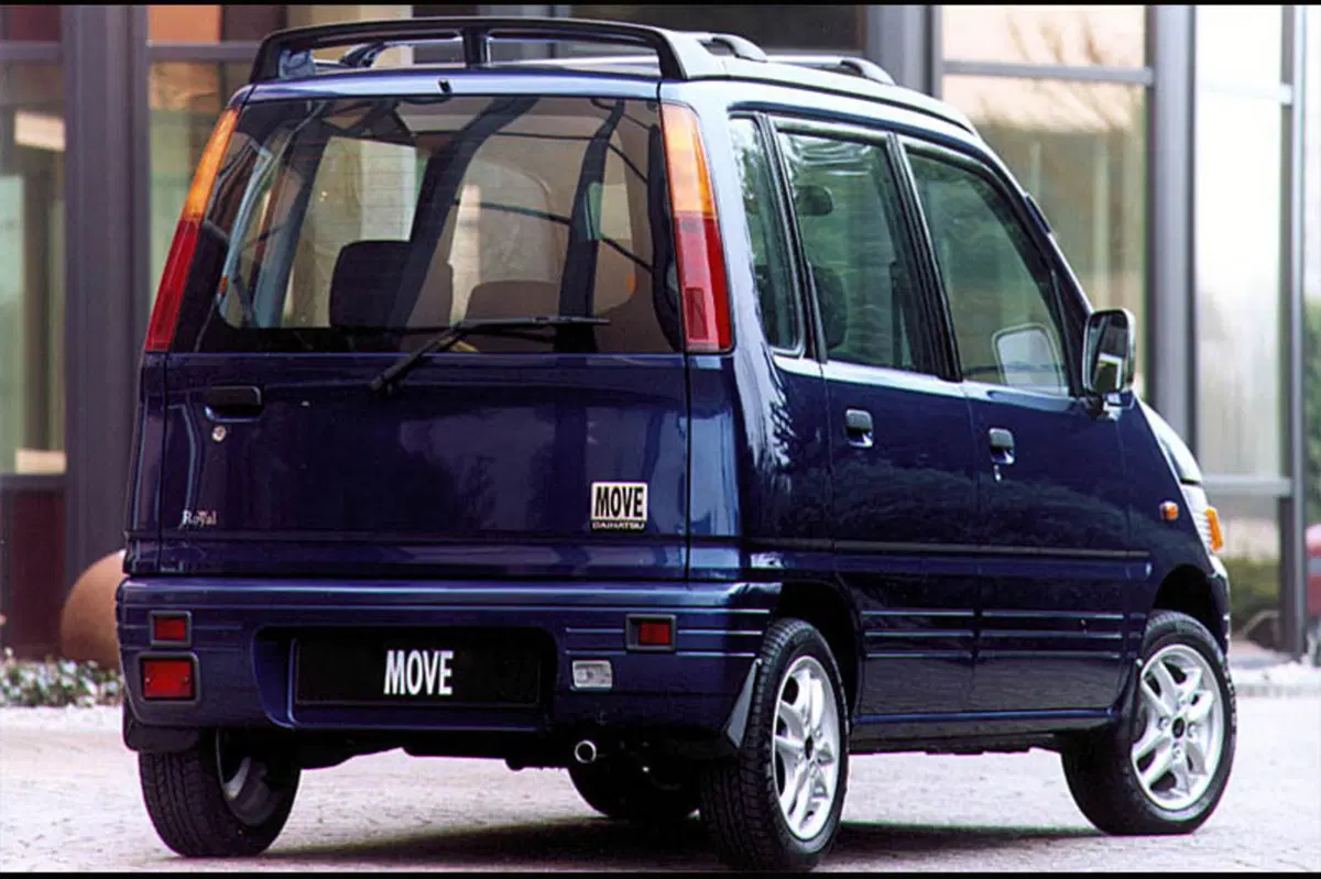 Daihatsu Move (1997-00) (2)