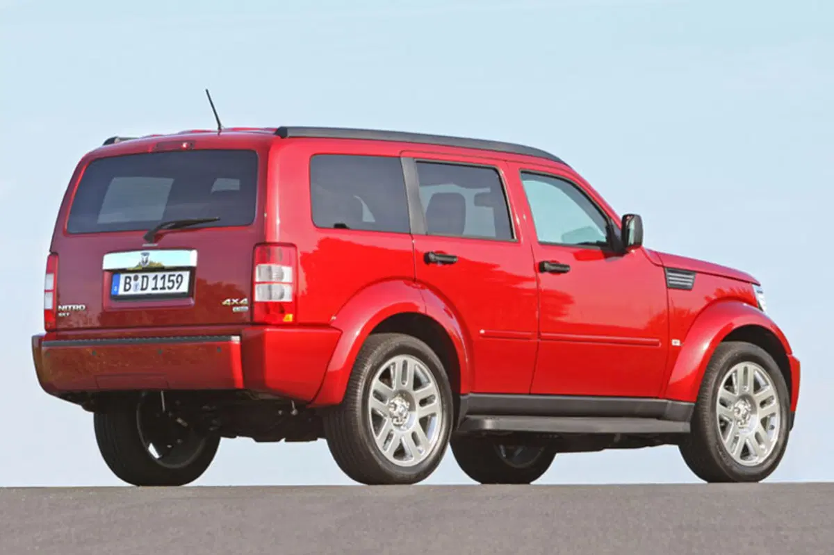Dodge Nitro (2007-10) (2)
